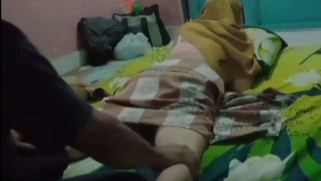 Pijat Sampai Tiba-Tiba Entot, Memek Makin Basah